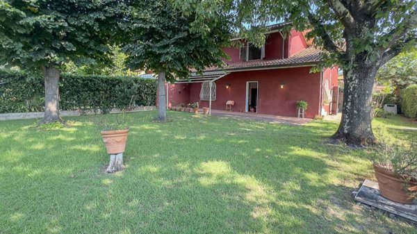 casa indipendente in vendita a Forte dei Marmi