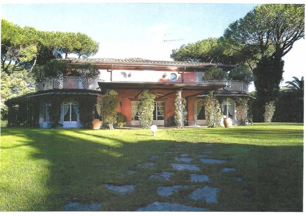casa indipendente in vendita a Forte dei Marmi