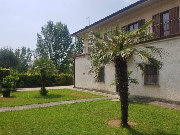 casa indipendente in vendita a Forte dei Marmi