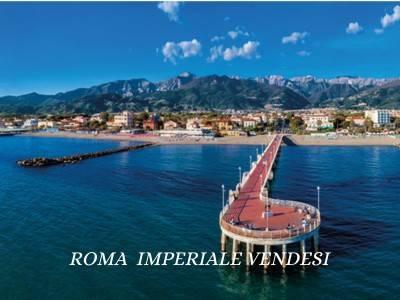 casa indipendente in vendita a Forte dei Marmi in zona Roma Imperiale
