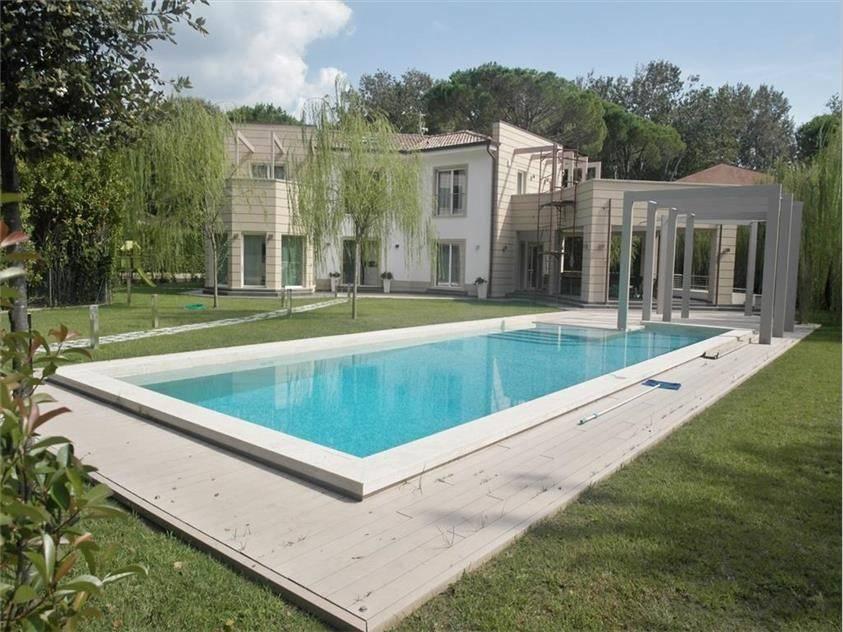 casa indipendente in vendita a Forte dei Marmi