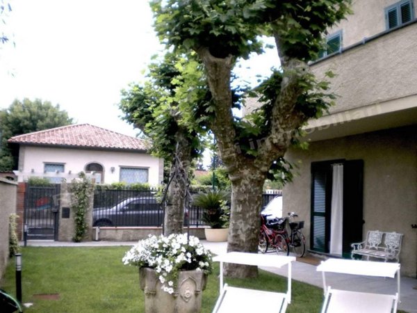 casa indipendente in vendita a Forte dei Marmi