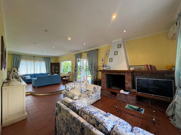casa indipendente in vendita a Forte dei Marmi