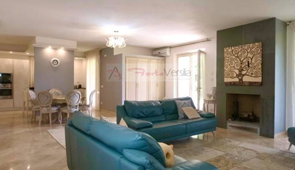 casa indipendente in vendita a Forte dei Marmi in zona Roma Imperiale