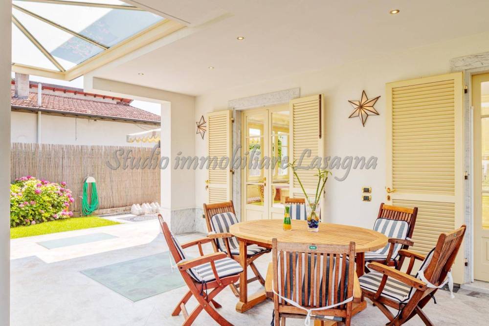 casa indipendente in vendita a Forte dei Marmi