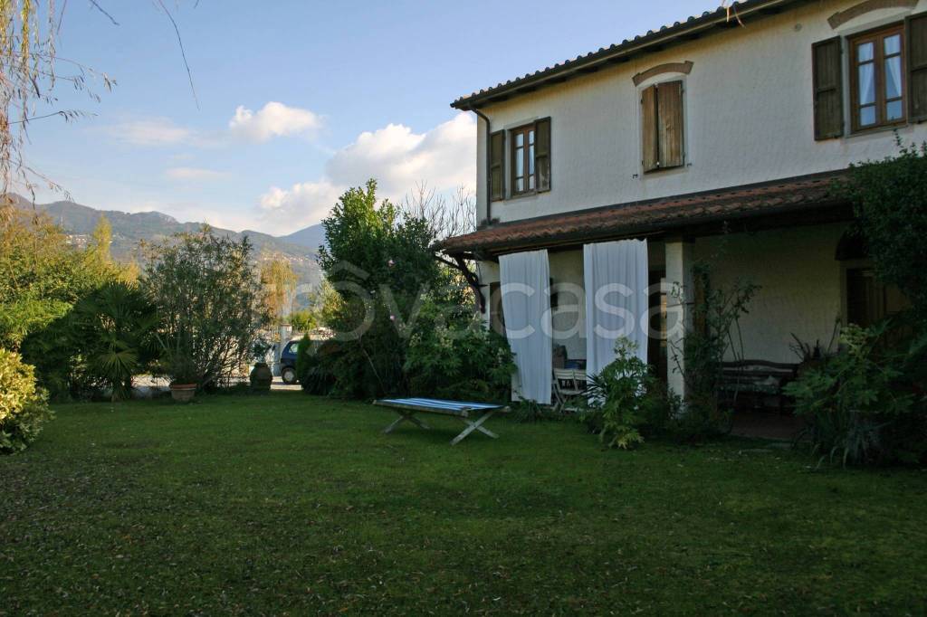 casa indipendente in vendita a Forte dei Marmi