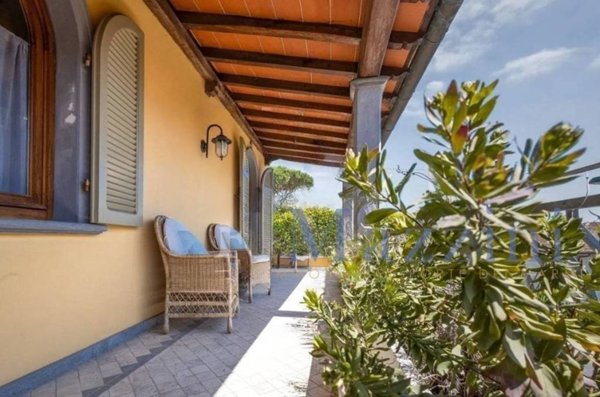 casa indipendente in vendita a Forte dei Marmi