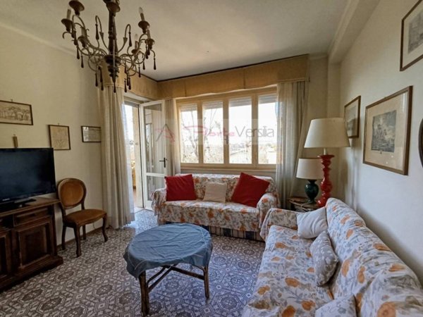 casa indipendente in vendita a Forte dei Marmi