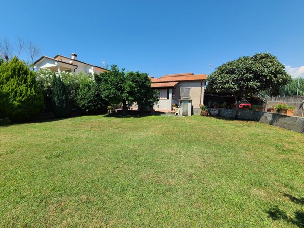 casa indipendente in vendita a Forte dei Marmi