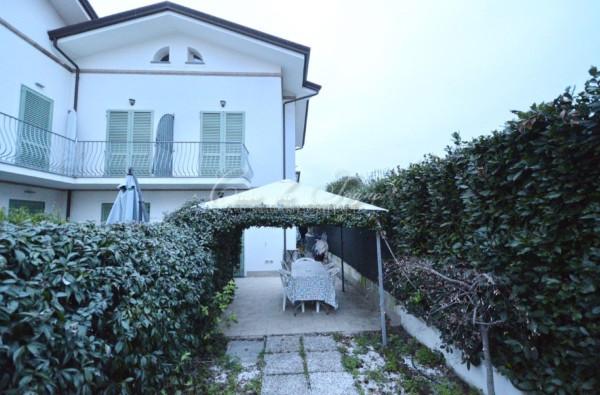casa indipendente in vendita a Forte dei Marmi