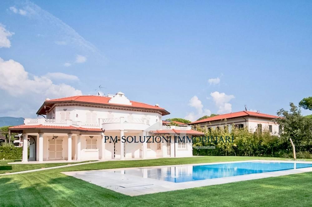 casa indipendente in vendita a Forte dei Marmi