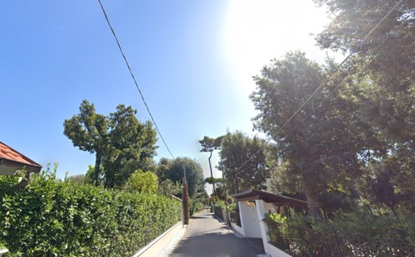appartamento in vendita a Forte dei Marmi in zona Roma Imperiale