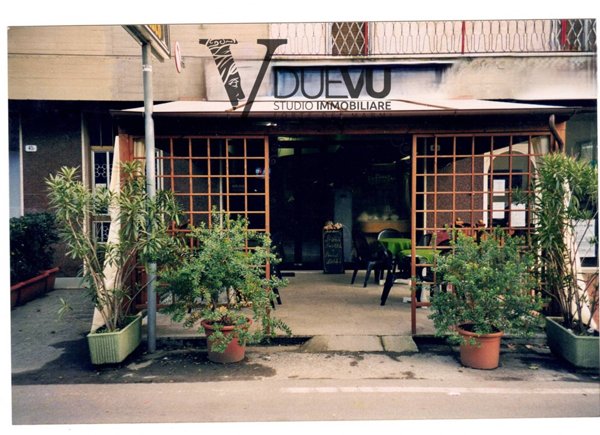 locale commerciale in vendita a Forte dei Marmi