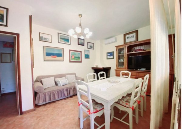 casa indipendente in vendita a Forte dei Marmi