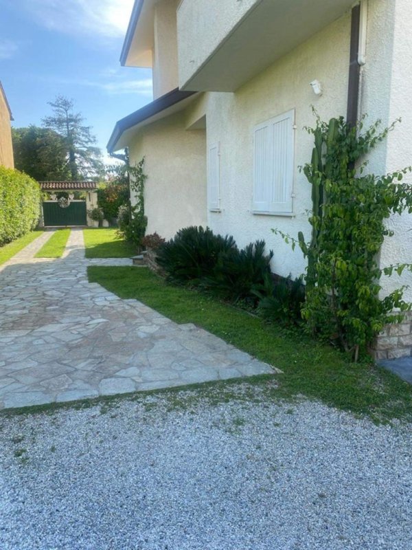 casa indipendente in vendita a Forte dei Marmi