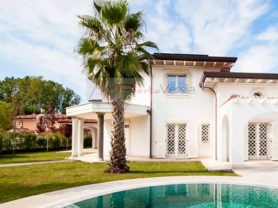 casa indipendente in vendita a Forte dei Marmi