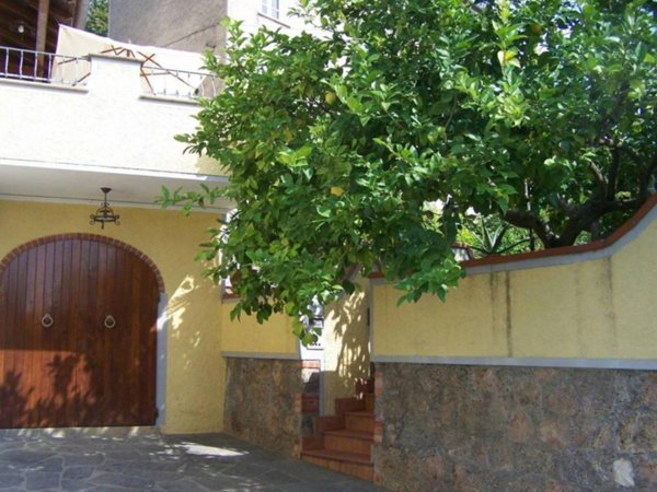 casa semindipendente in vendita a Forte dei Marmi