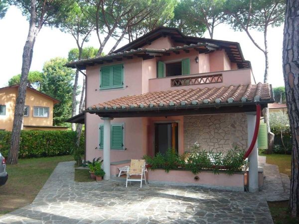 casa indipendente in vendita a Forte dei Marmi