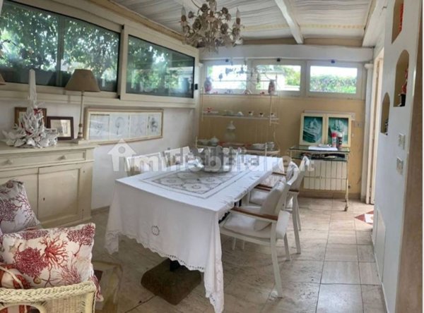casa indipendente in vendita a Forte dei Marmi
