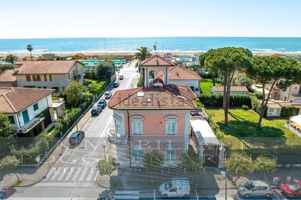 casa indipendente in vendita a Forte dei Marmi