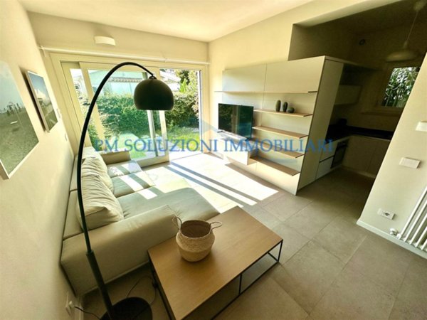 casa indipendente in vendita a Forte dei Marmi