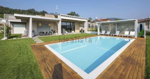 casa indipendente in vendita a Forte dei Marmi