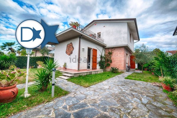 casa indipendente in vendita a Forte dei Marmi