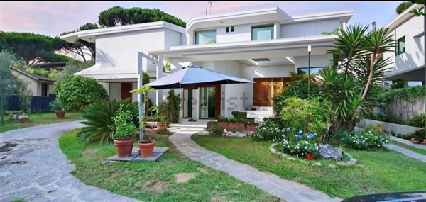appartamento in vendita a Forte dei Marmi