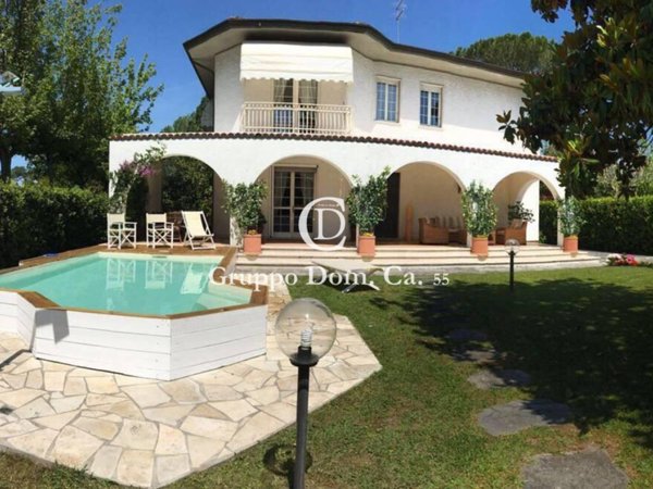 casa indipendente in vendita a Forte dei Marmi