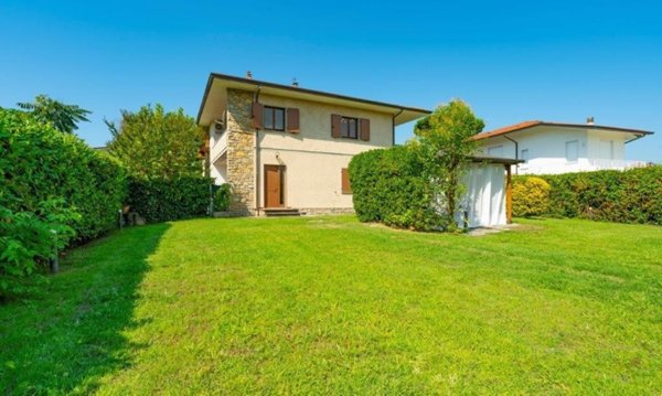 casa indipendente in vendita a Forte dei Marmi