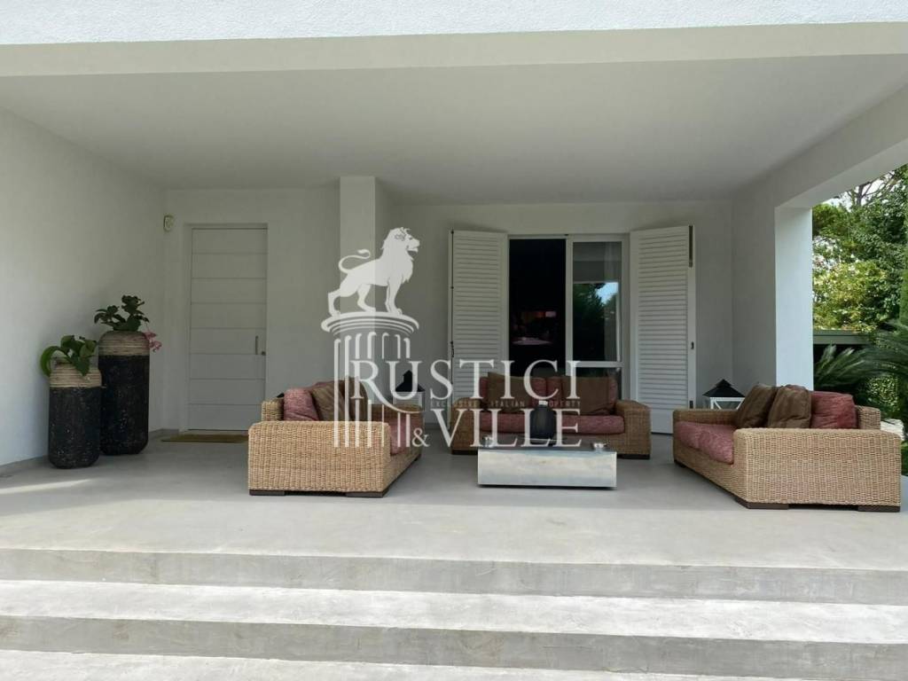 casa indipendente in vendita a Forte dei Marmi in zona Roma Imperiale