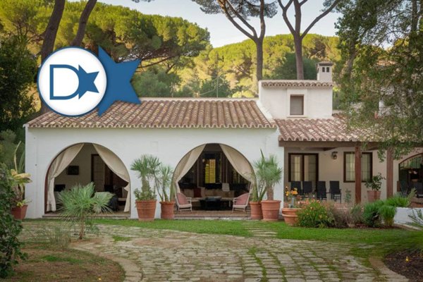 casa indipendente in vendita a Forte dei Marmi in zona Roma Imperiale