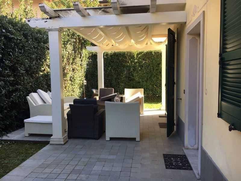 casa indipendente in vendita a Forte dei Marmi