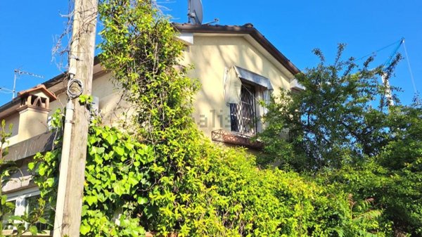 casa indipendente in vendita a Forte dei Marmi in zona Vittoria Apuana