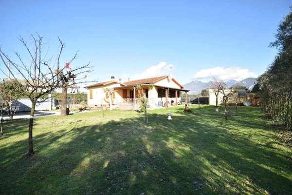 casa indipendente in vendita a Forte dei Marmi