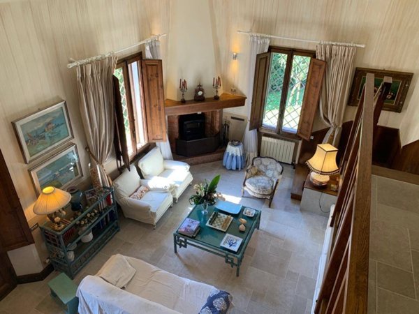 casa indipendente in vendita a Forte dei Marmi