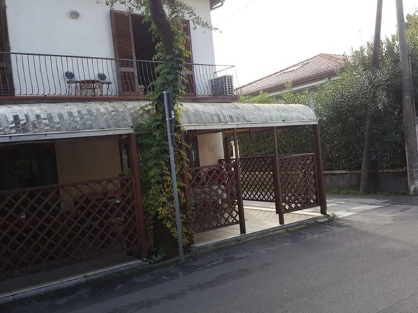 negozio in vendita a Forte dei Marmi