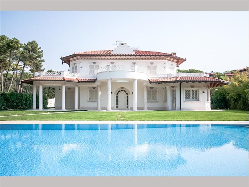 casa indipendente in vendita a Forte dei Marmi