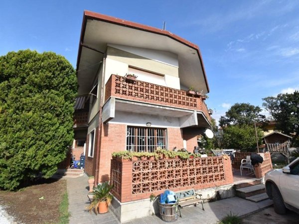 casa indipendente in vendita a Forte dei Marmi