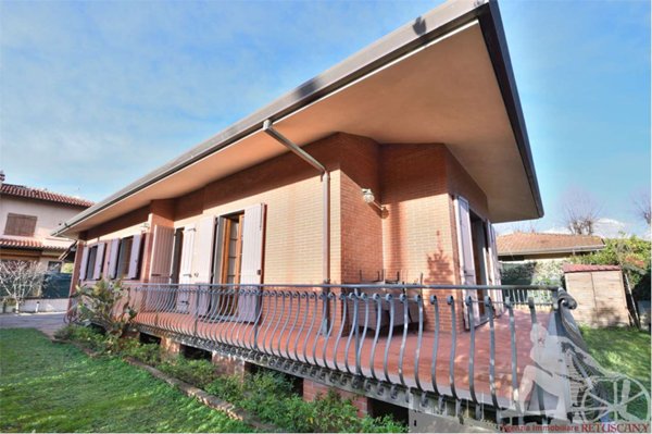 casa indipendente in vendita a Forte dei Marmi