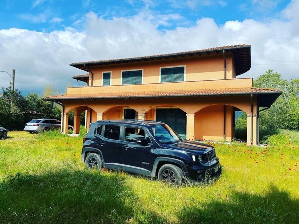 casa indipendente in vendita a Forte dei Marmi