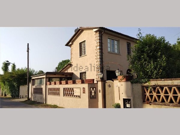 casa indipendente in vendita a Forte dei Marmi
