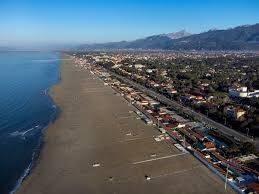 casa indipendente in vendita a Forte dei Marmi in zona Vittoria Apuana