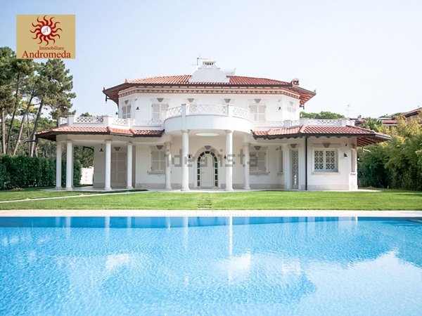 casa indipendente in vendita a Forte dei Marmi