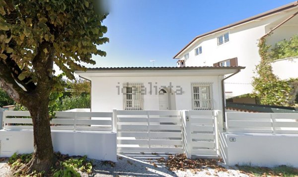 casa indipendente in vendita a Forte dei Marmi