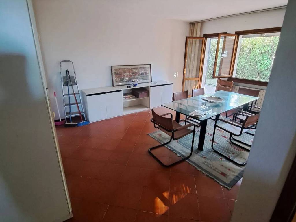 casa indipendente in vendita a Forte dei Marmi in zona Vittoria Apuana