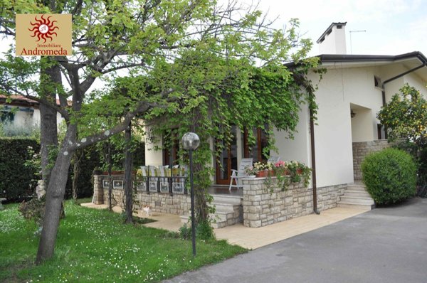 casa indipendente in vendita a Forte dei Marmi