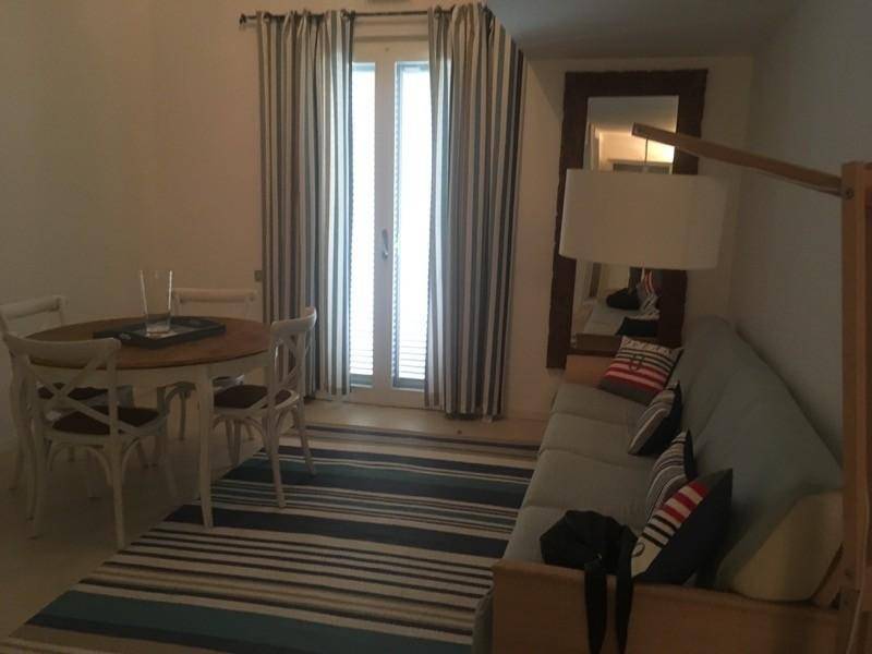 appartamento in vendita a Forte dei Marmi in zona Roma Imperiale