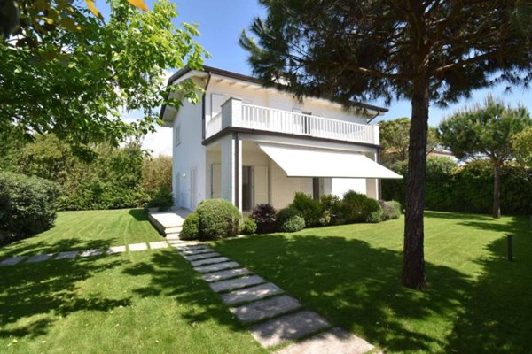casa indipendente in vendita a Forte dei Marmi