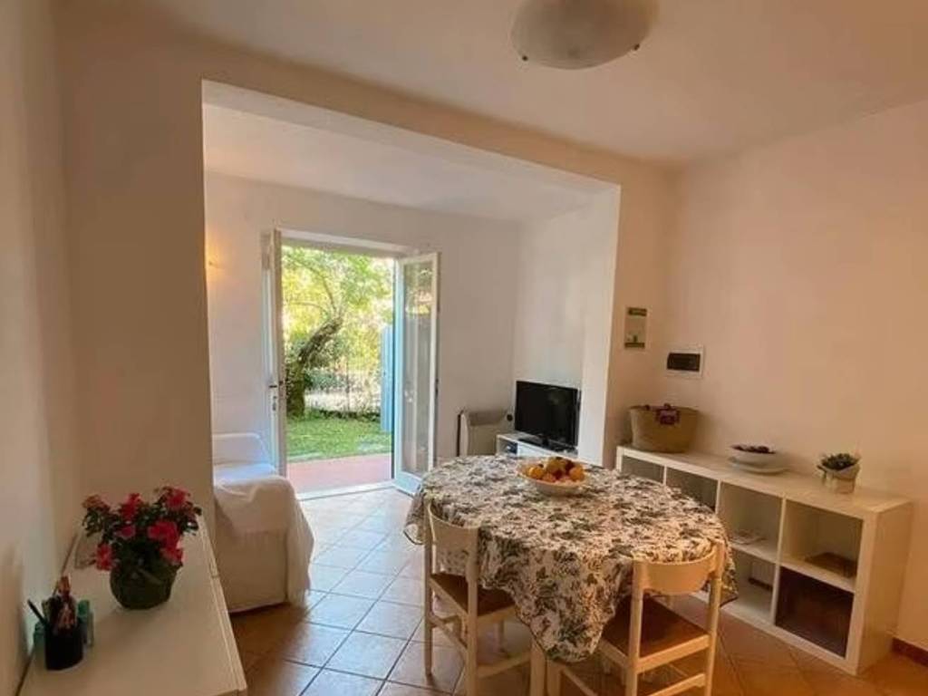 appartamento in vendita a Forte dei Marmi in zona Vittoria Apuana